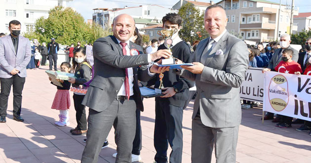 29 Ekim Altınova da kutlandı