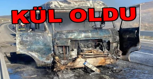 77 PLAKALI MİNİBÜS KÜL OLDU
