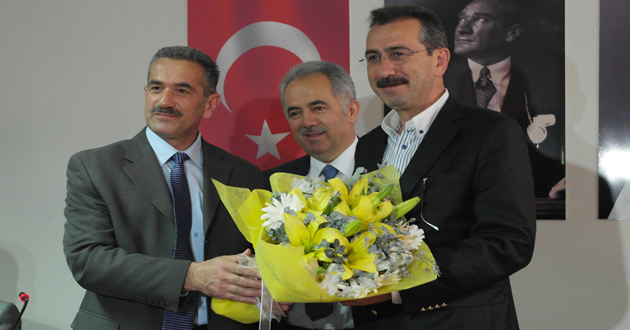 AK PARTİ'DE BAYRAĞI ÖZTABAK TAŞIYACAK