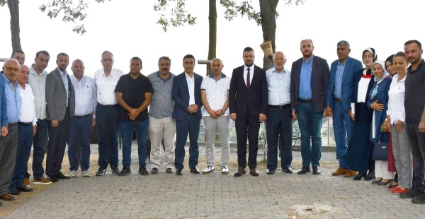 AK Partililer Çavuşçiftliği’nde buluştu
