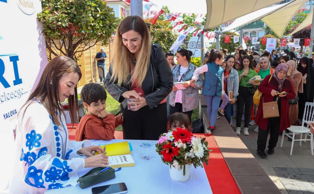 AKADEMİSYEN ANNE YALOVALILARLA BULUŞTU