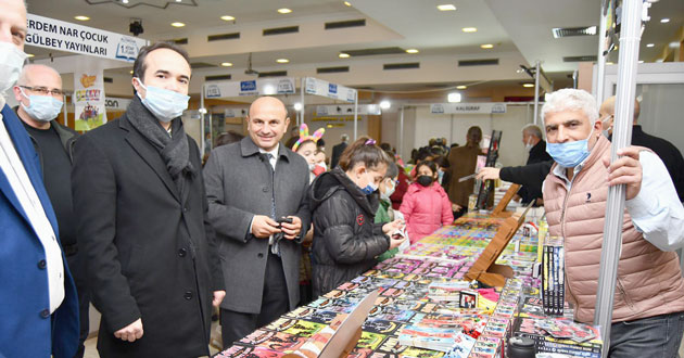 ​Altınova 1. Kitap Fuarı açıldı