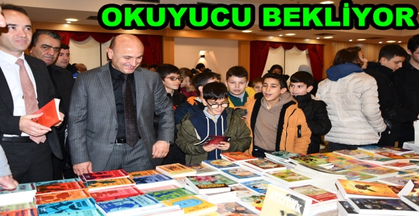 ALTINOVA 2. KİTAP FUARI AÇILDI
