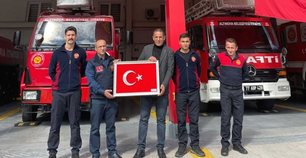 ALTINOVA İTFAİYESİ MİSAFİRLERİNİ AĞIRLIYOR
