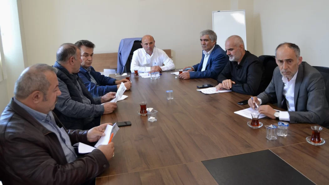 ALTINOVA MECLİSİ SONA ERDİ