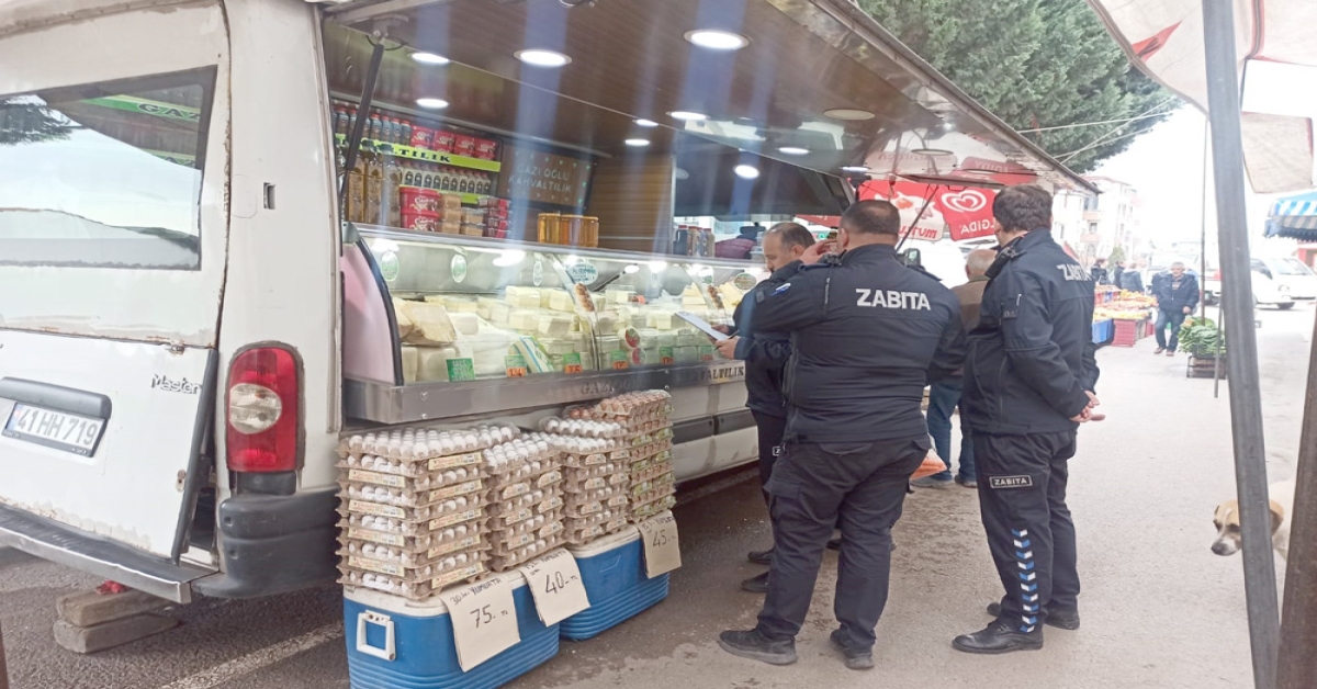 ALTINOVA SEMT PAZARI’NDA SIKI DENETİM