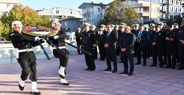 ALTINOVA’DA 10 KASIM ANILDI