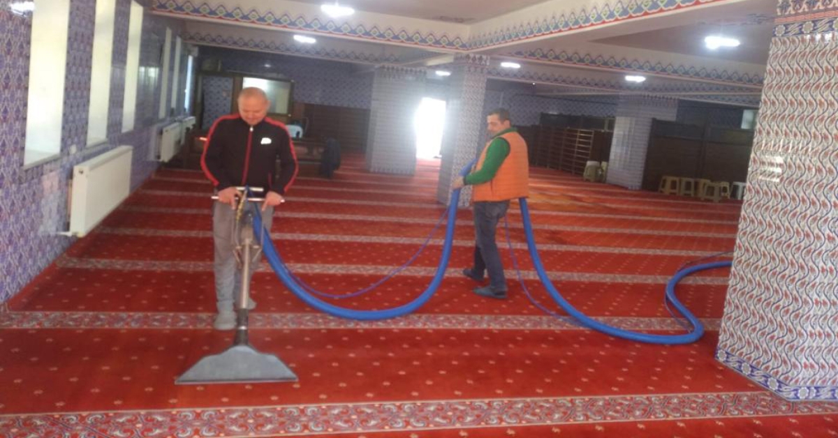 ALTINOVA’DA CAMİLER RAMAZAN’A HAZIR