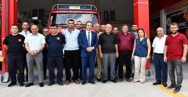 ALTINOVA’DA KURUMLAR BAYRAMLAŞTI