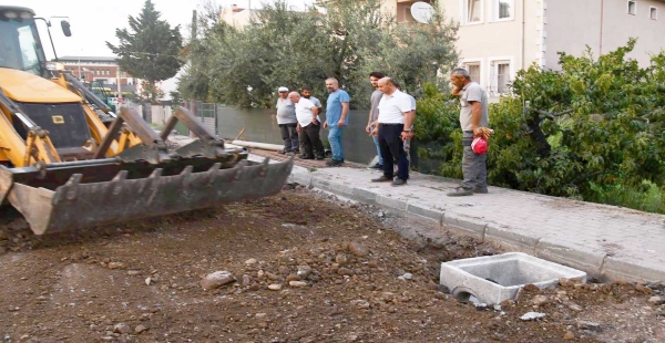 ALTINOVA’DA YOL ÇALIŞMALARI SON SÜRAT