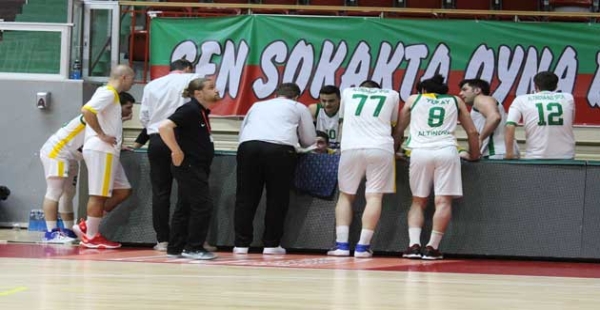 ALTINOVA’DA YÜZLER GÜLÜYOR
