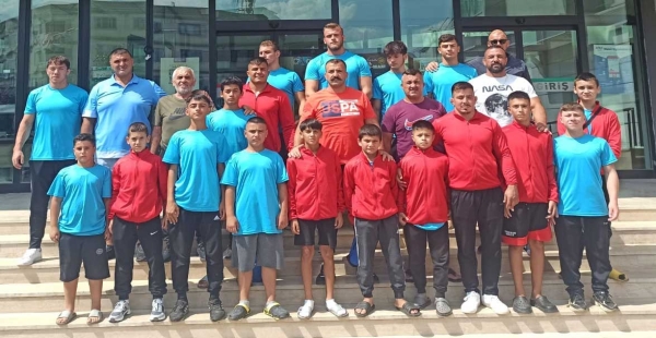 ALTINOVALI PEHLİVANLAR ELMALI’YA UĞURLANDI