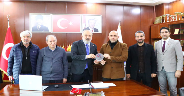 Azkader den Silpagar'a ziyaret