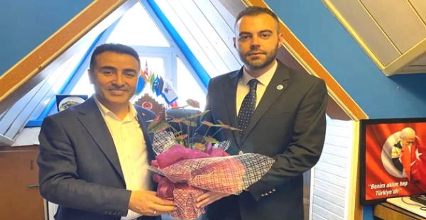 ​BAŞKAN KAÇAR, OCAK BAŞKANINI TEBRİK ETTİ