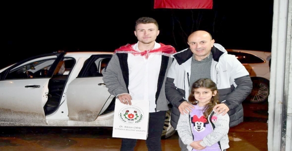 BAŞKAN ORAL YUSUF’U ASKERE UĞURLADI