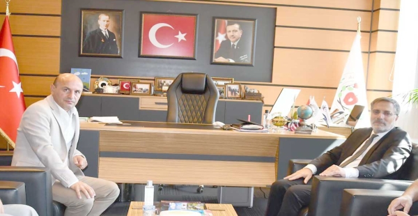 Başkan Oral’da Müftüye Tebrik