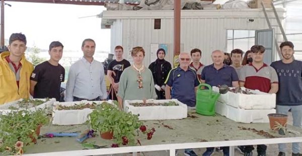 BAŞKANDAN TOBB LİSESİNE DESTEK