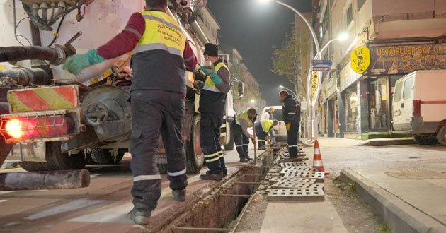 ​Belediye mazgalları temizledi