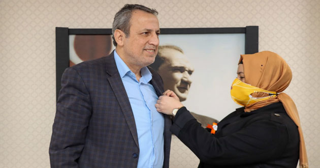 ​Belediye personeline kurdele