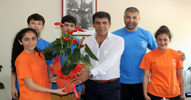 Boksörlerden Dinçer İlhan’a Ziyaret