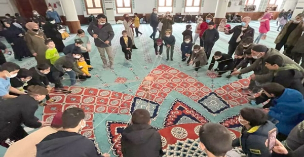 Camiye giden çocuklar ödüllerini aldılar