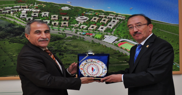 CEBİROĞLU'DAN  YALOVA ÜNİVERSİTESİNE ZİYARET