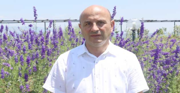 ÇİFTÇİ TOPRAKTAN DEĞER ÜRETİR