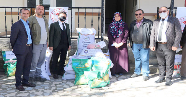 Çiftçiye tohum dağıtıldı