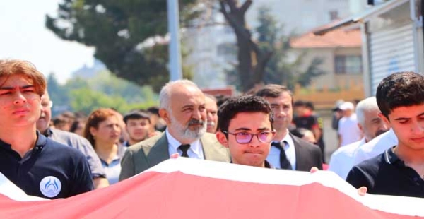 ÇİFTLİKKÖY’DE 19 MAYIS GENÇLİK YÜRÜYÜŞÜ YAPILDI
