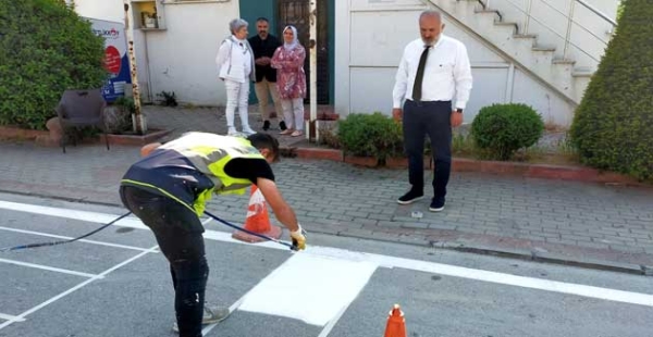 ÇİFTLİKKÖYDE YOLLAR ÇİZİLİYOR