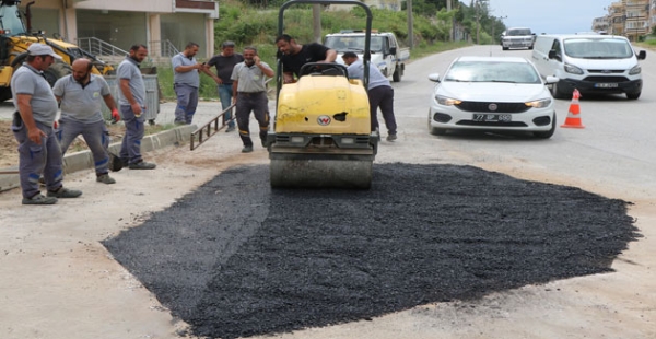 ÇINARCIK YOLLARI YAMA YAPILIYOR
