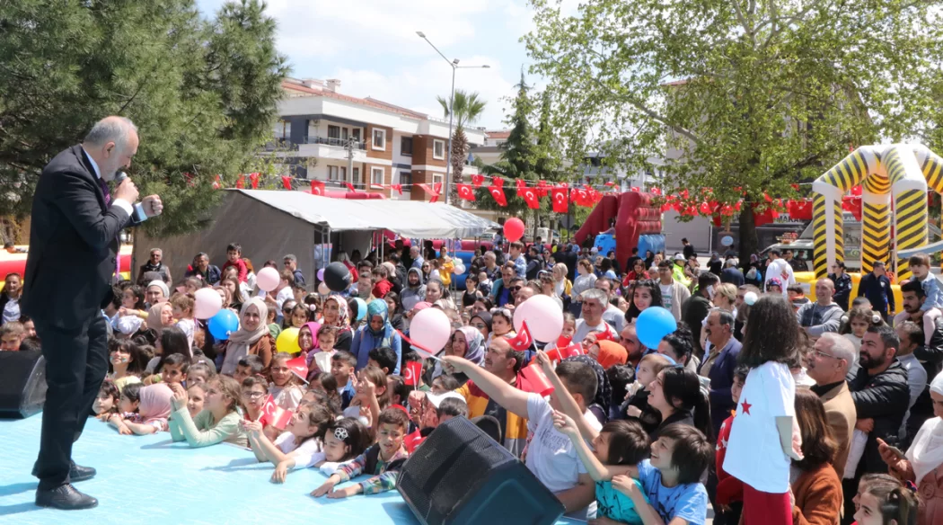 ÇOCUKLAR 23 NİSAN ŞENLİĞİNDE BULUŞTU