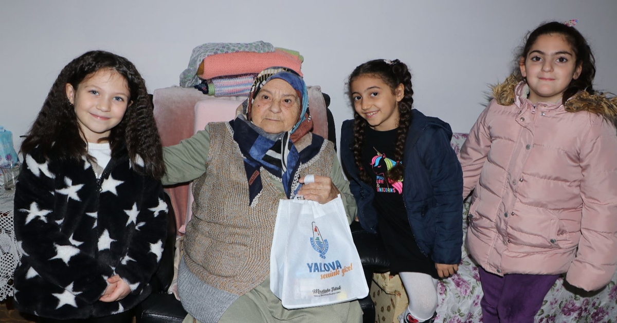 ÇOCUKLAR YAŞLILARI UNUTMADI
