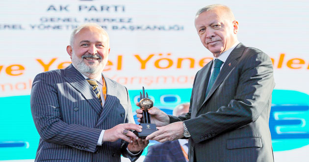 Cumhurbaşkanı Erdoğan Silpagar'a ödül verdi