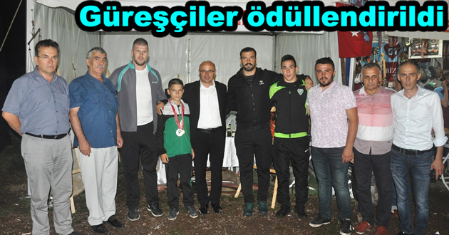 ​Dereceye giren güreşçiler ödüllendirildi