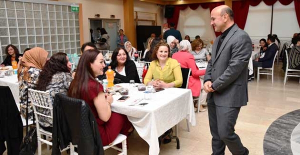 ECZACI ve HEMŞİRELERİ UNUTMADI