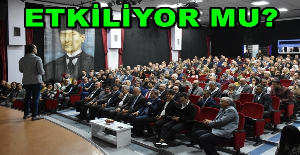 EĞİTİMCİLERE SOSYAL MEDYA ANLATILDI