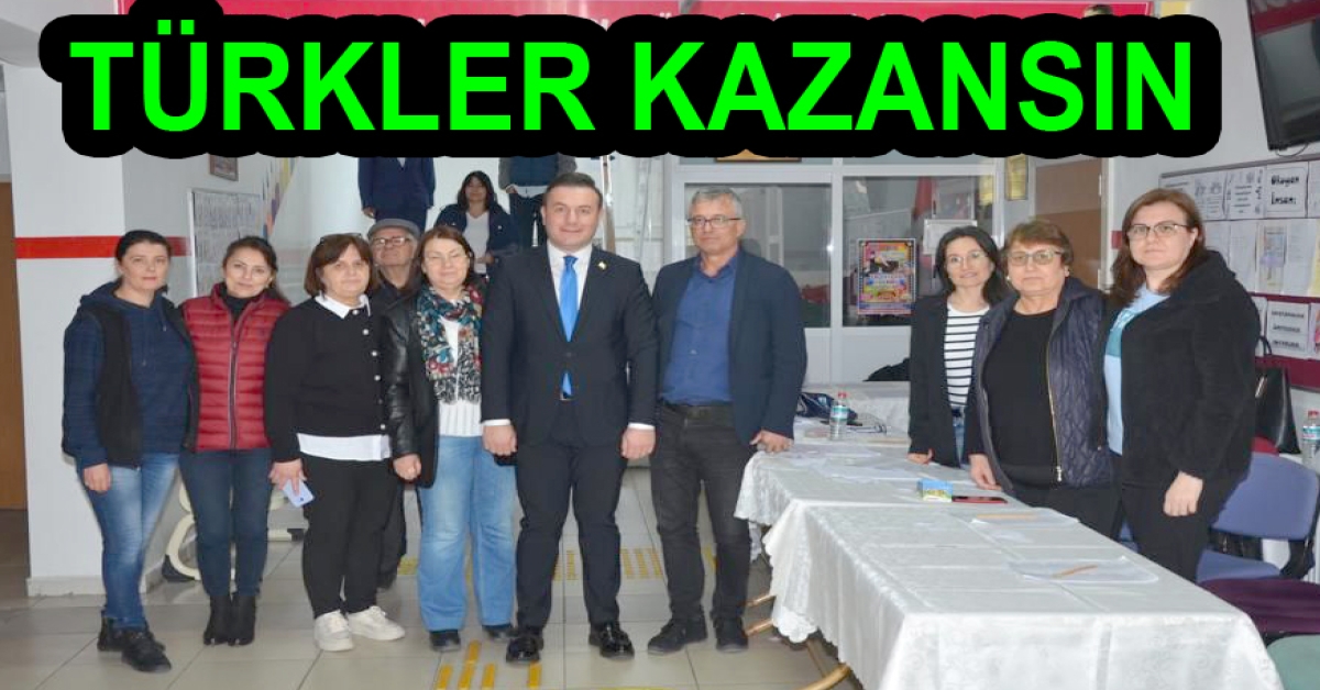EMRAH BEKTAŞ OY KULLANAN SOYDAŞLARI TEBRİK ETTİ