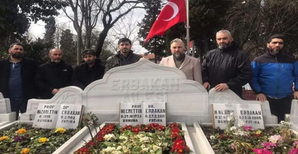 Erbakan için Yalova dan gittiler
