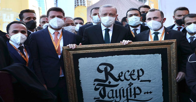 Erdoğan'a Yalova dan hediye verdiler