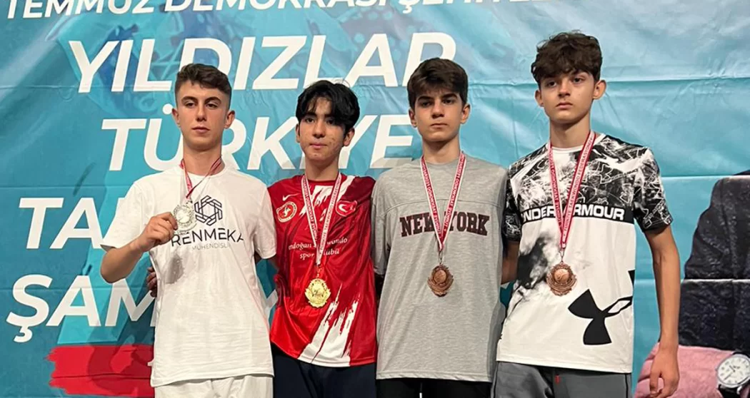 Eren Özkaya, Türkiye üçüncüsü oldu