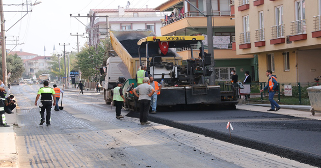 Girne caddesi asfaltlanıyor