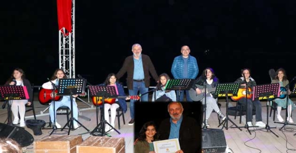 GİTARCILAR MARİFETLERİNİ DİNLETTİ