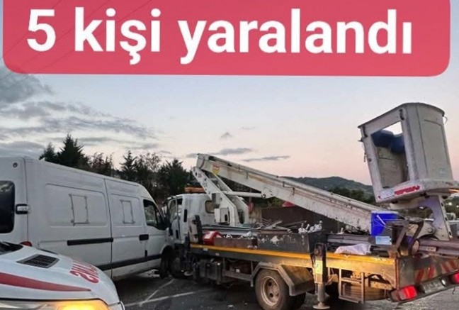 GÜNEYKÖY MEVKİİNDE TRAFİK KAZASINDA 5 KİŞİ YARALANDI
