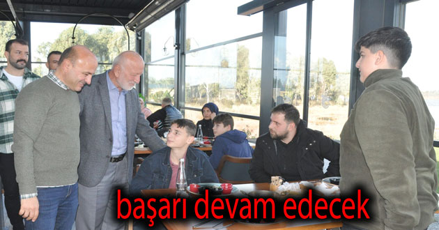 Güreşçiler kahvaltıda buluştu
