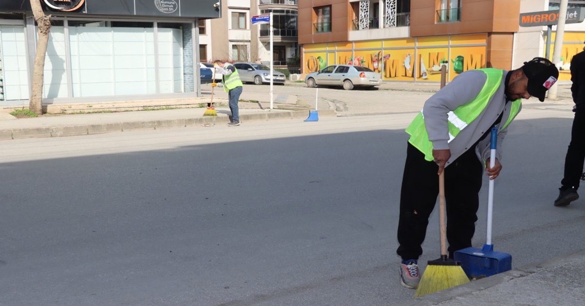 HER BİR MAHALLE KÖŞE BUCAK TEMİZLENİYOR