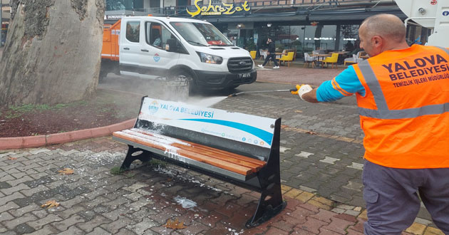 ​İlaçlı sularla temizlik yapıldı