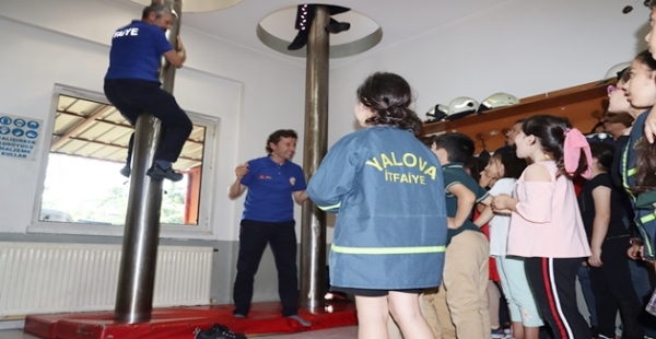 İTFAİYECİLİĞİ ÖĞRENDİLER