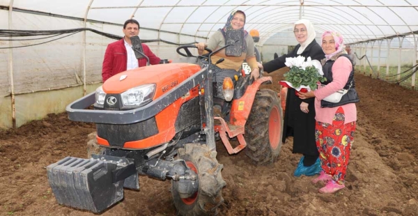 KADIN ÇİFTÇİLER UNUTULMADI