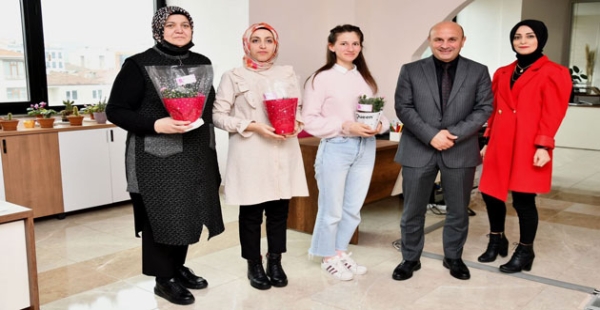 ​KADIN NESİLLERİN TEMİNATIDIR